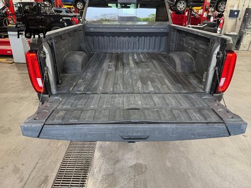 Used 2022 GMC Sierra 3500 AT4 w/ AT4 Preferred Package AWD/4WD image 24