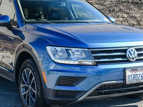 Used 2020 Volkswagen Tiguan SE image 4