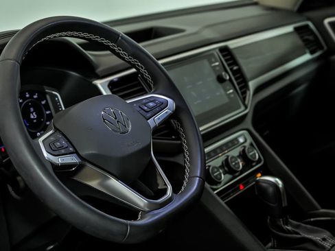 Certified 2023 Volkswagen Atlas SE w/ Panoramic Sunroof Package image 14