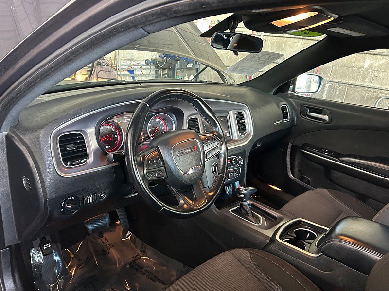 Used 2022 Dodge Charger SXT RWD image 10