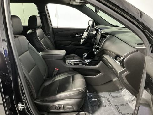 Used 2023 Chevrolet Traverse RS AWD/4WD image 28