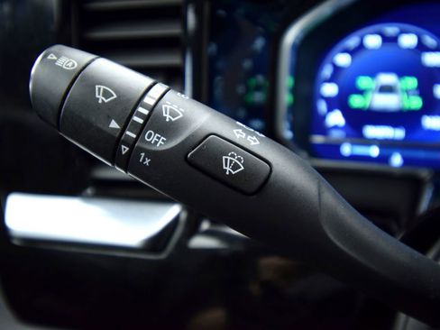 Used 2022 Chevrolet Silverado 1500 LTZ image 38