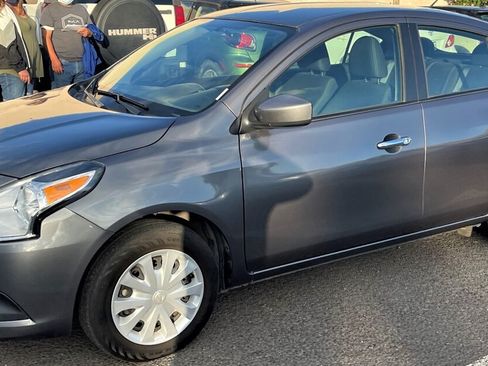 Used 2019 Nissan Versa SV FWD image 1
