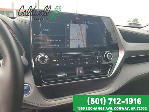 Certified 2021 Toyota Highlander Platinum image 18