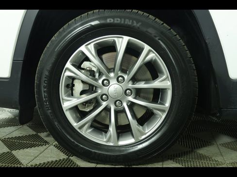 Used 2022 Jeep Cherokee Latitude Lux w/ Sun & Sound Group image 12