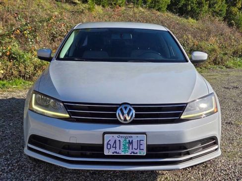 Used 2017 Volkswagen Jetta S image 11
