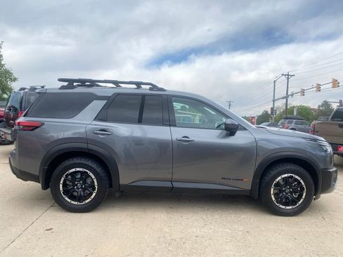Used 2024 Nissan Pathfinder Rock Creek AWD/4WD image 6