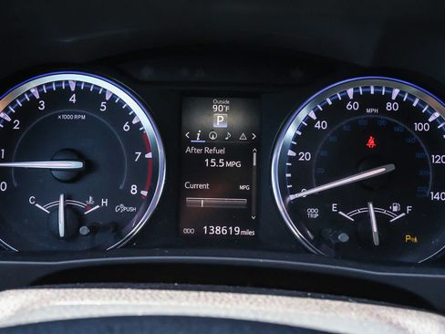 Used 2014 Toyota Highlander Limited FWD image 26