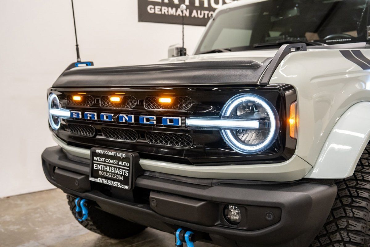 Used 2022 Ford Bronco Outer Banks w/ Sasquatch Package AWD/4WD image 30