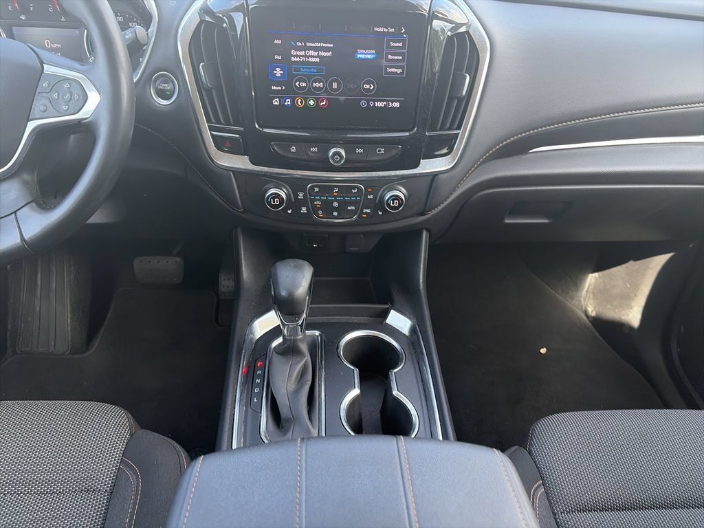 Used 2021 Chevrolet Traverse LT FWD image 15
