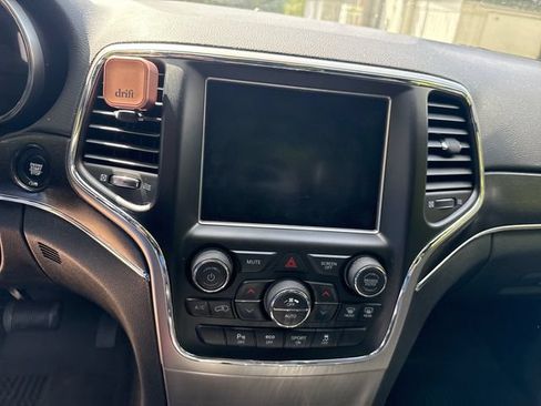 Used 2018 Jeep Grand Cherokee Limited w/ Luxury Group II AWD/4WD image 20