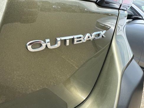 Used 2025 Subaru Outback Premium w/ Popular Package #1A AWD/4WD image 6