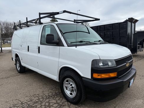 Used 2019 Chevrolet Express 2500 w/ Driver Convenience Package image 3