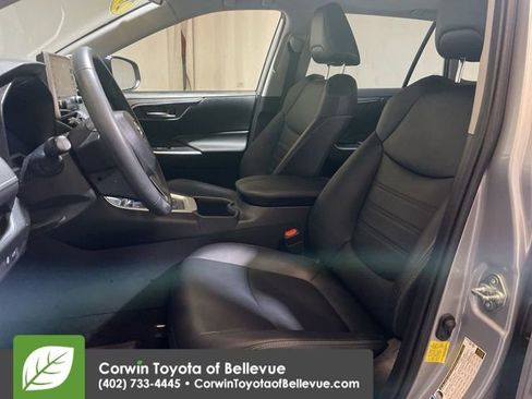 Certified 2022 Toyota RAV4 XLE Premium image 15