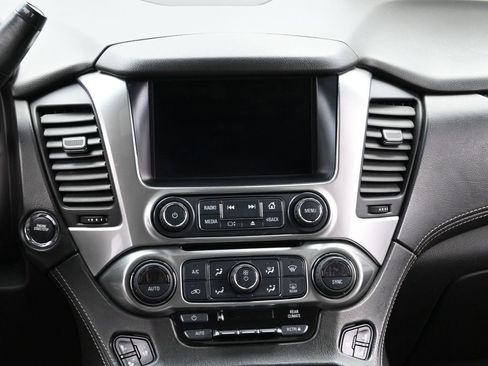 Used 2018 Chevrolet Tahoe Premier AWD/4WD image 28