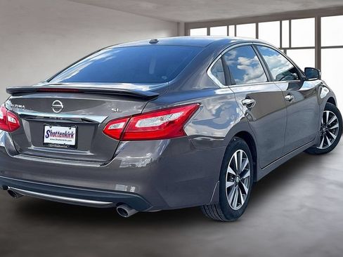 Used 2016 Nissan Altima 2.5 SL w/ 2.5 Technology w/LED Package FWD image 6