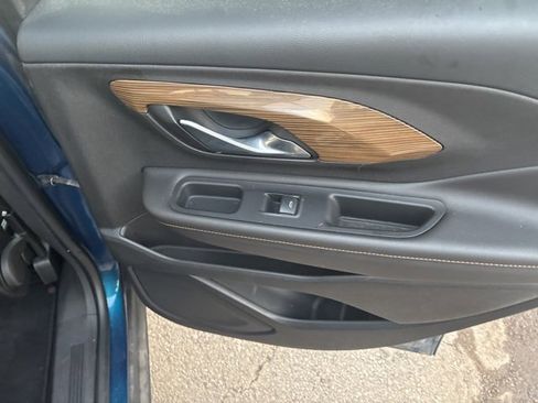 Used 2019 GMC Terrain SLE w/ Driver Convenience Package image 9