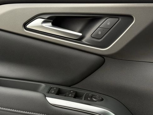 New 2026 Chevrolet Traverse LT image 18