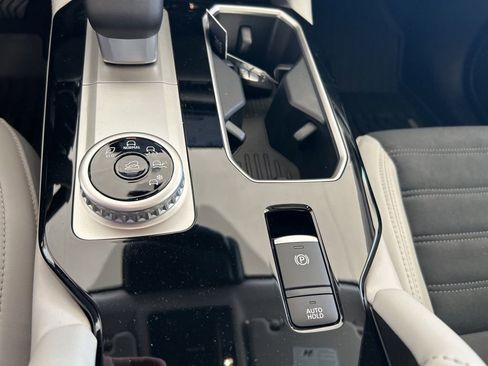 New 2026 Mitsubishi Outlander SE image 50