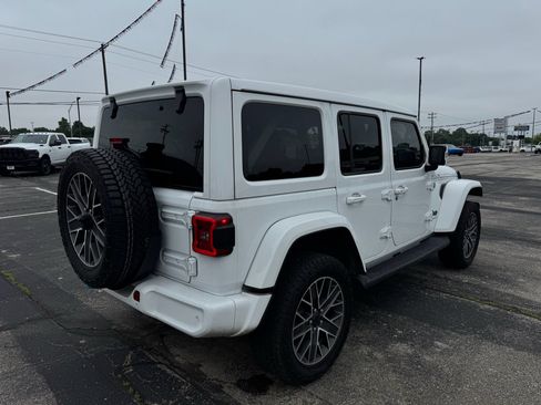 Used 2024 Jeep Wrangler High Altitude AWD/4WD image 2