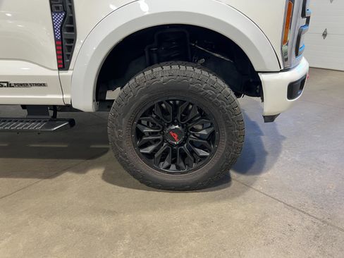 Used 2023 Ford F350 Lariat w/ Sport Appearance Package image 40