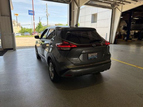 Used 2023 Nissan Kicks S FWD image 4