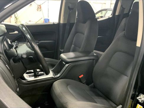 Used 2016 Chevrolet Colorado LT w/ LT Convenience Package image 8