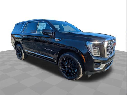 New 2026 GMC Yukon Denali w/ Sun & Power Step Package image 2