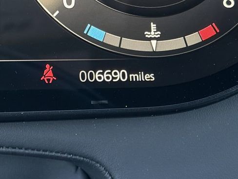 Used 2025 Land Rover Range Rover Autobiography image 12