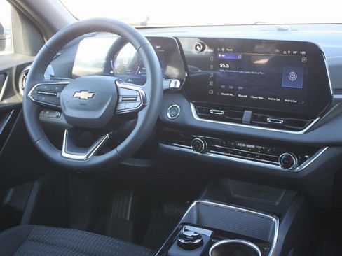 New 2026 Chevrolet Equinox LT w/ LPO, Floor Liner Package image 9