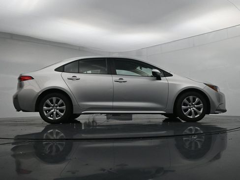 Used 2023 Toyota Corolla LE FWD image 38
