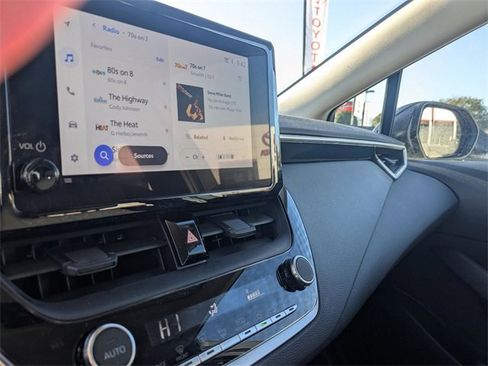 Certified 2025 Toyota Corolla LE image 23