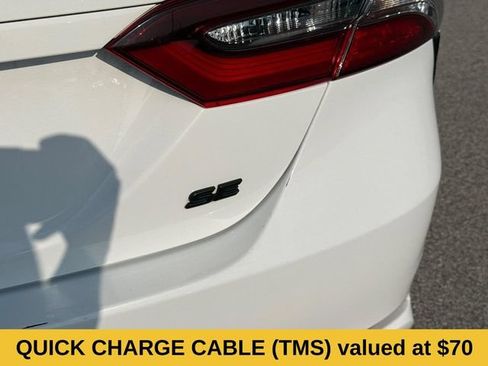 Used 2024 Toyota Camry SE FWD image 7