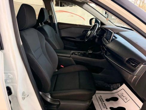 Used 2023 Nissan Rogue S image 23