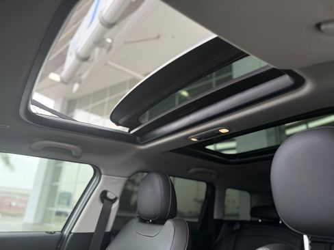 Used 2020 MINI Cooper Clubman S w/ Storage Package image 12