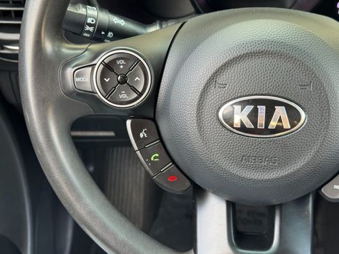 Used 2019 Kia Soul + FWD image 19