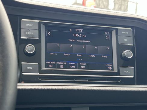 Certified 2024 Volkswagen Jetta SE FWD image 12