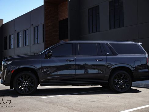 Used 2023 Cadillac Escalade ESV Sport w/ Touring Package AWD/4WD image 12
