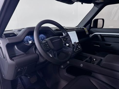 New 2026 Land Rover Defender 130 X-Dynamic SE AWD/4WD image 9