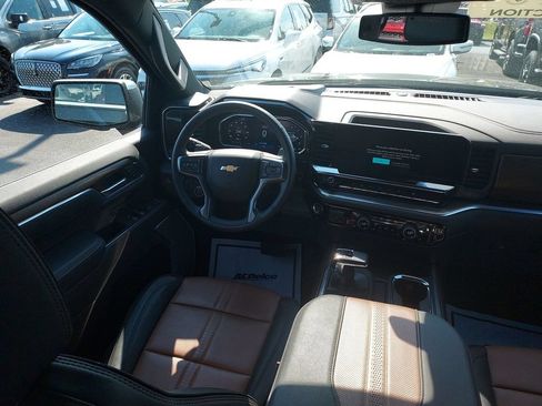 Used 2026 Chevrolet Silverado 1500 High Country w/ High Country Premium Package AWD/4WD image 15