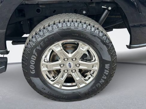 Used 2022 Ford F150 Lariat w/ Equipment Group 502A High image 11