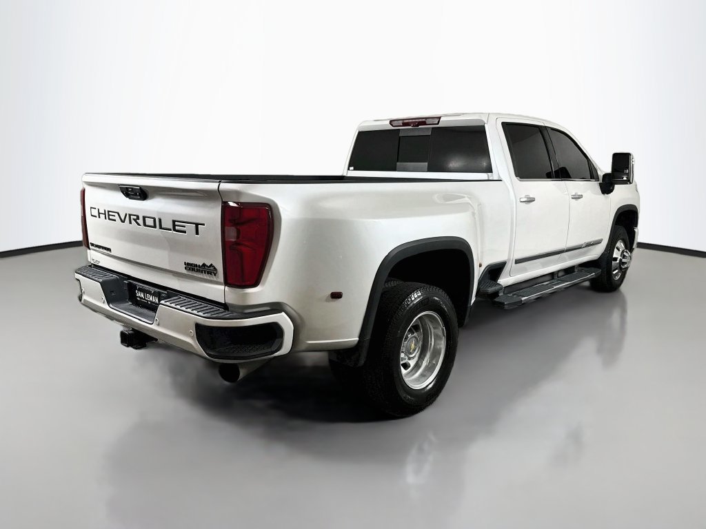 Used 2025 Chevrolet Silverado 3500 High Country w/ Technology Package AWD/4WD image 7
