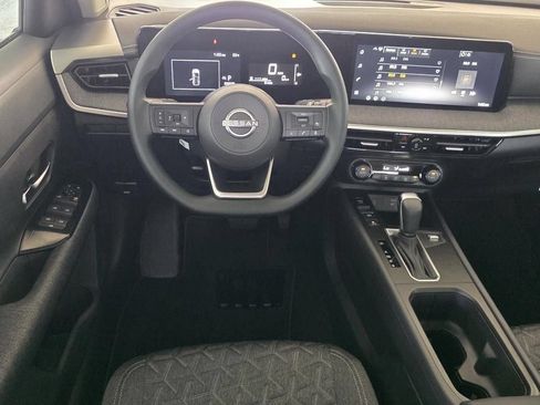 Used 2026 Nissan Kicks SV FWD image 10