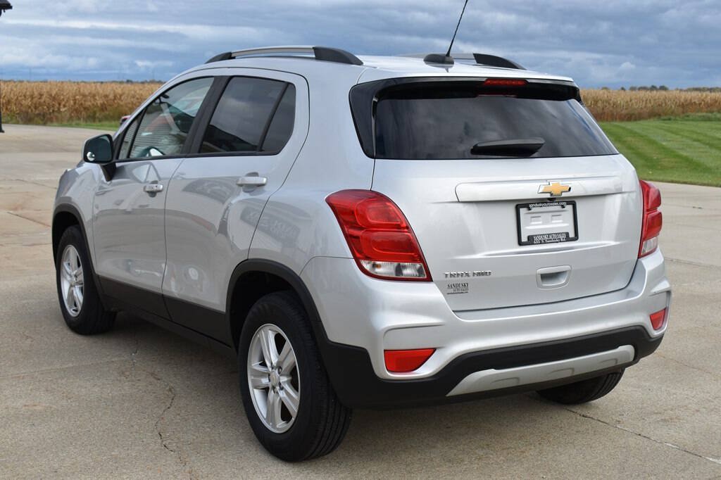 Used 2022 Chevrolet Trax LT w/ LT Convenience Package AWD/4WD image 5