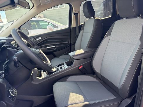 Used 2019 Ford Escape SE image 11