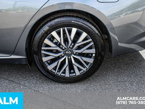 Used 2025 Nissan Altima 2.5 SV FWD image 15
