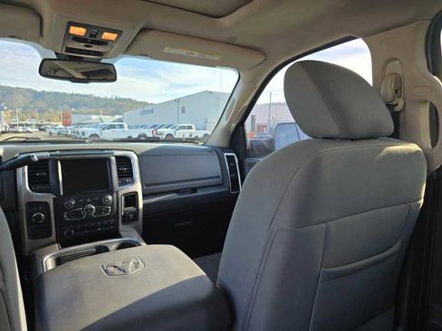 Used 2017 RAM 2500 Big Horn w/ Sport Appearance Group image 14