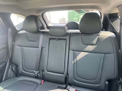 Used 2025 Hyundai Tucson SEL AWD/4WD image 19