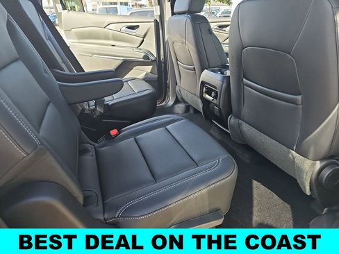 New 2026 Chevrolet Traverse LT w/ Sun and Wheel Package FWD image 11