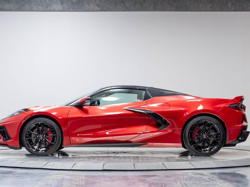 Used 2023 Chevrolet Corvette Stingray Preferred Conv w/ Z51 Performance Package RWD image 33